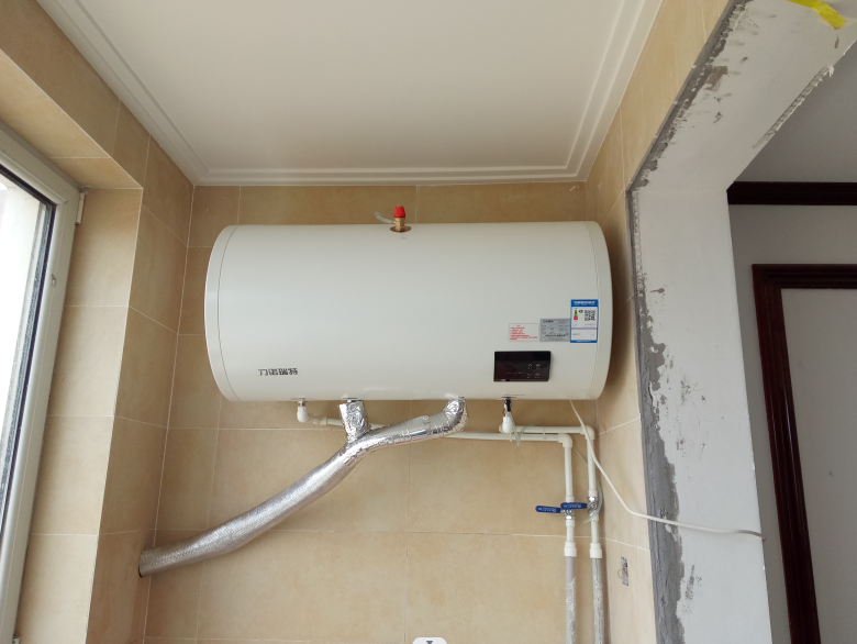 陽臺壁掛式太陽能產品特點.png 陽臺壁掛式太陽能產品特點.png