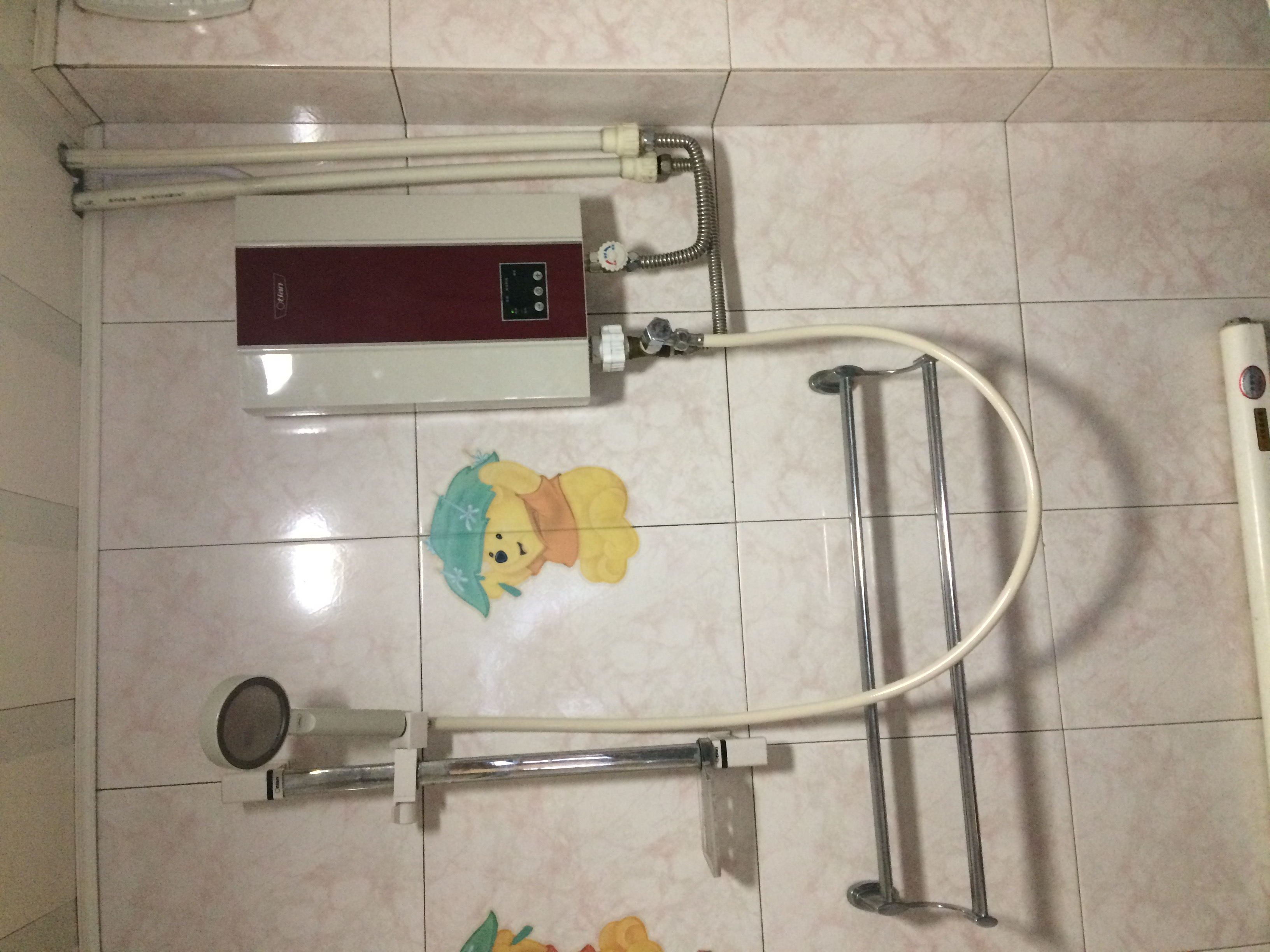 如何選購(gòu)即熱式電熱水器呢?.jpg 如何選購(gòu)即熱式電熱水器呢?.jpg